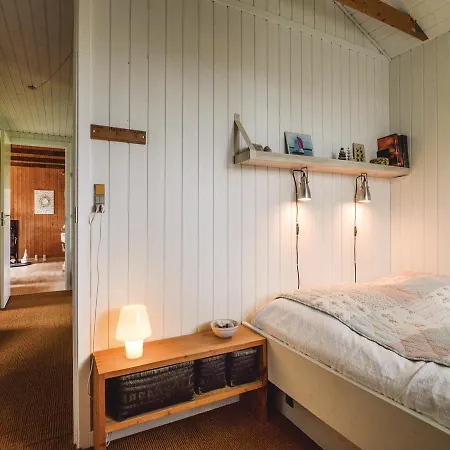 Σπίτι διακοπών Three-bedroom Holiday In *