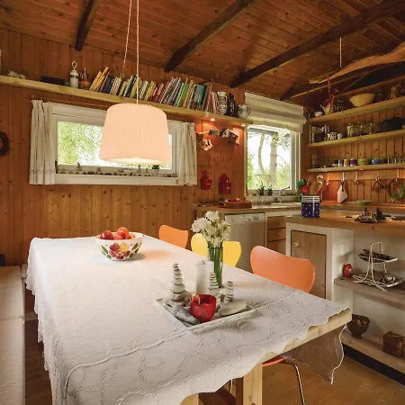Σπίτι διακοπών Three-bedroom Holiday In *