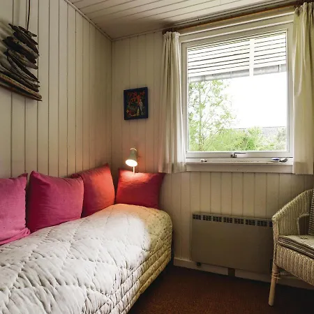 Σπίτι διακοπών Three-bedroom Holiday In *